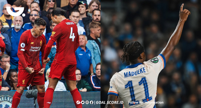 Pemain Chelsea merayakan gol di depan suporter saat pertandingan Liga Inggris di Stamford Bridge